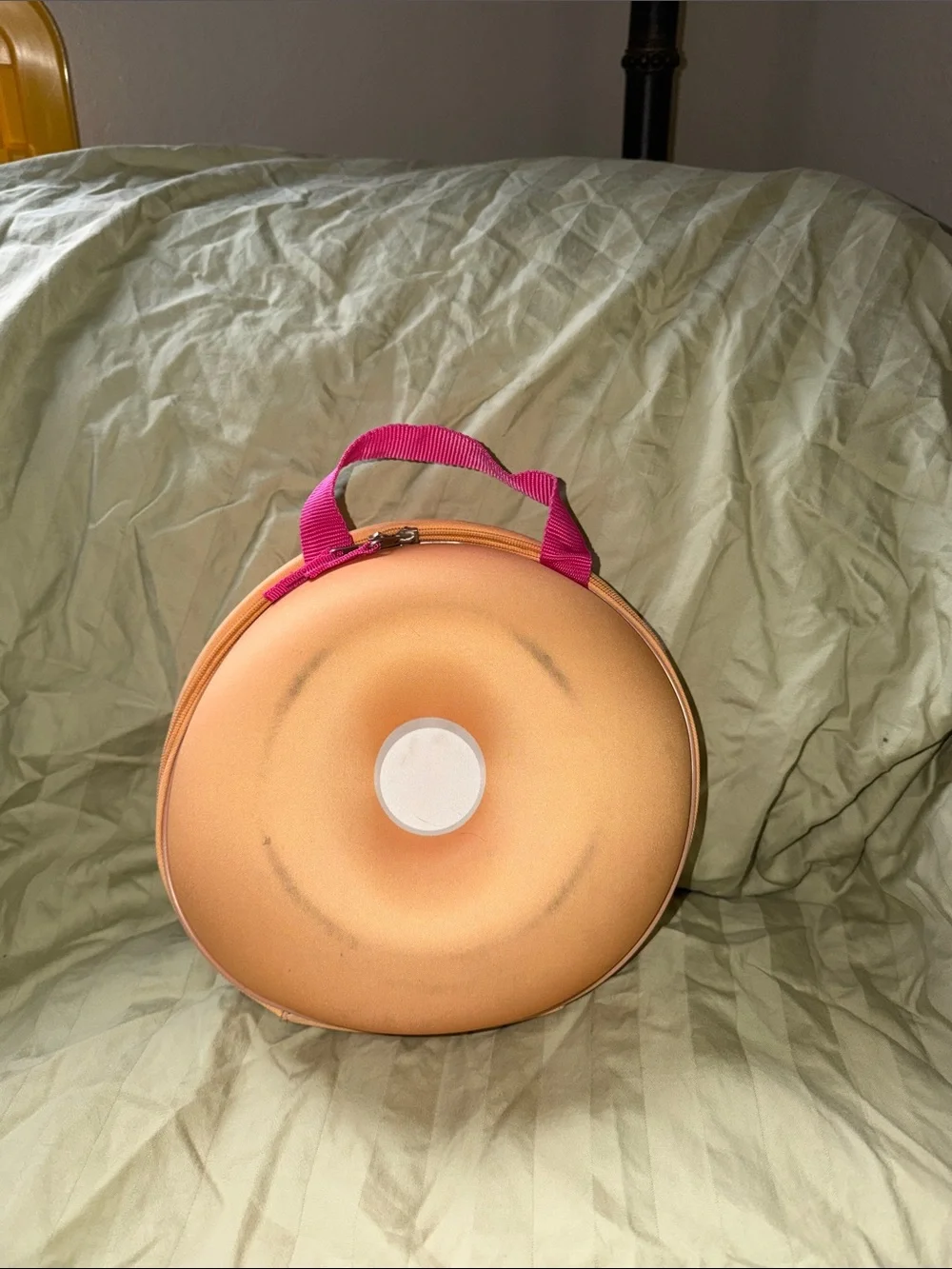 Pink Donut-Shaped Insulated Food Container Bag - Novelty Lunch Carrier